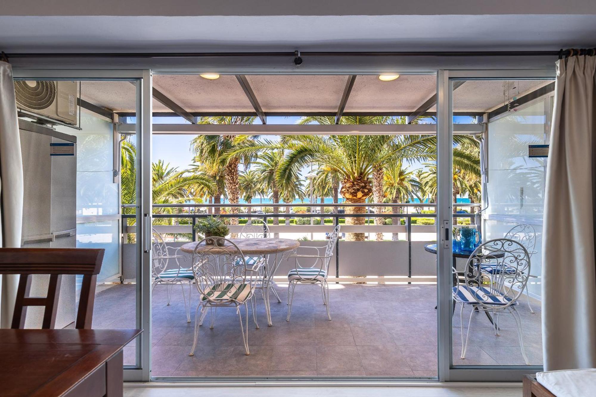 Uhc Rodas Apartments Salou Room photo